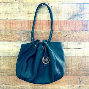Micheal Kors Black Leather Medium East West Ring Tote Purse